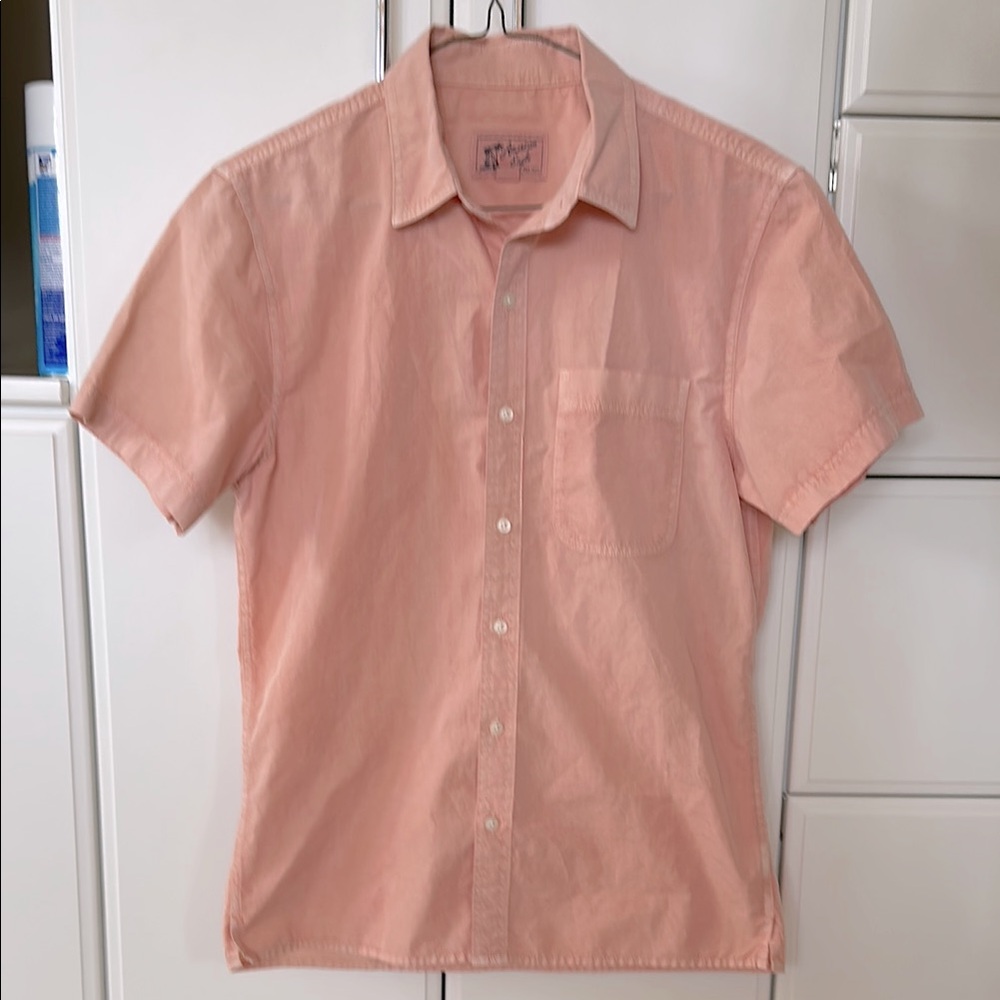 Men's American Eagle Pink/Peach Short Sleeve Shirt, Size Small